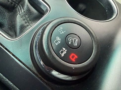 Used 2016 Ford Explorer XLT w/ Equipment Group 202A image 31