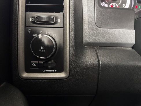 Used 2018 RAM 1500 ST w/ SXT Appearance Group image 17