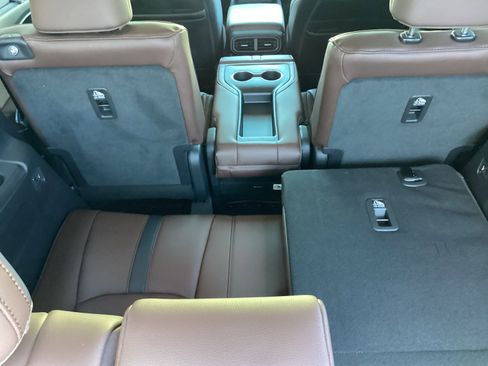 Used 2025 Honda Pilot Elite image 16