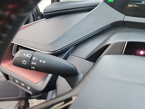 Used 2024 Toyota Prius Prime FWD image 16