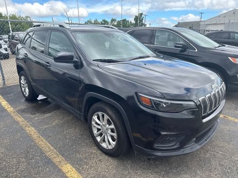 Used 2021 Jeep Cherokee Latitude FWD image 29