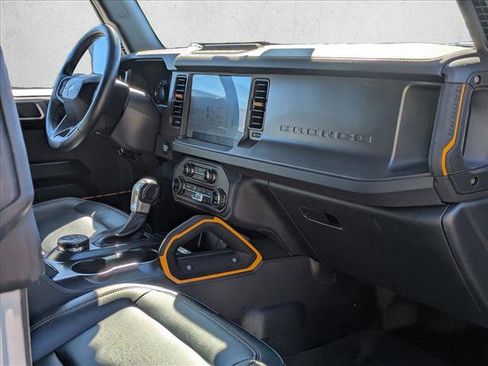 Used 2024 Ford Bronco Badlands image 19