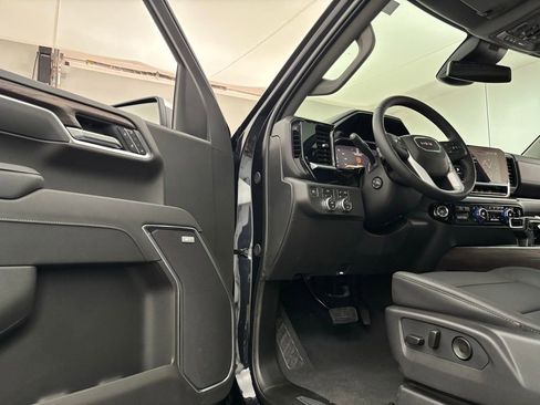 New 2026 GMC Sierra 1500 SLT w/ SLT Premium Package image 16