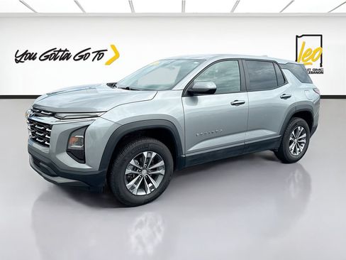 Used 2025 Chevrolet Equinox LT AWD/4WD image 1