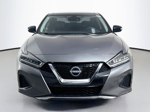 Used 2023 Nissan Maxima SL FWD image 2