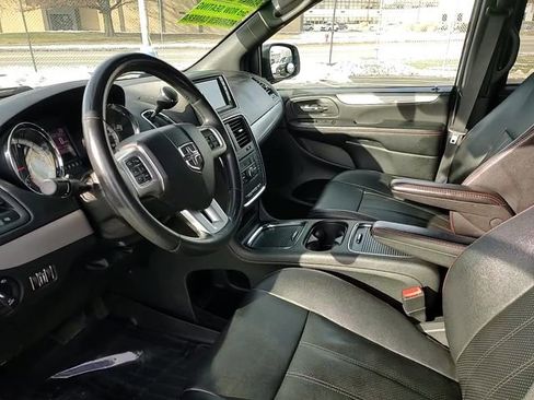 Used 2019 Dodge Grand Caravan GT image 9