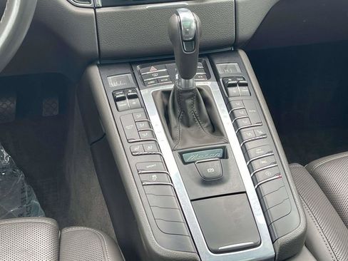 Used 2017 Porsche Macan S image 5