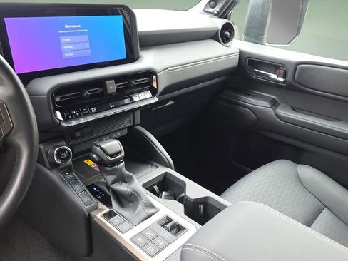 Used 2024 Toyota Land Cruiser image 18