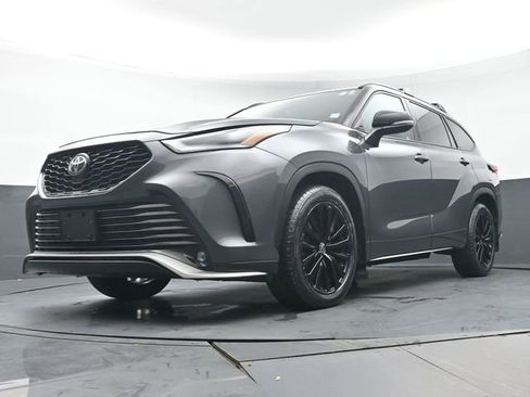 Certified 2023 Toyota Highlander XSE image 38