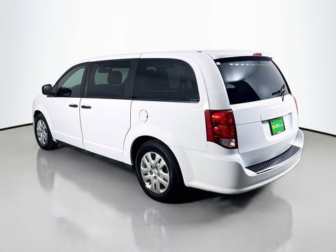 Used 2019 Dodge Grand Caravan SE image 7