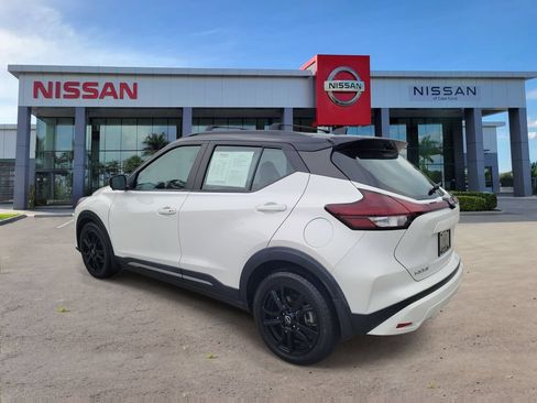 Used 2023 Nissan Kicks SR w/ SR Premium Package FWD image 4