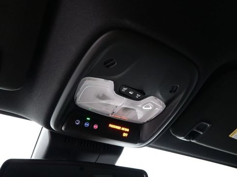 Used 2024 GMC Canyon Elevation w/ Convenience Package RWD image 20