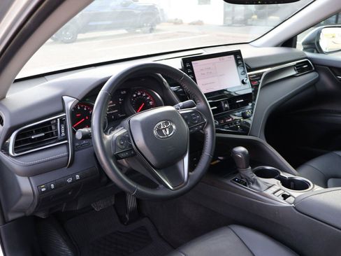 Used 2022 Toyota Camry XSE FWD image 20