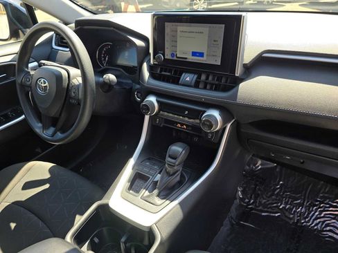 Used 2024 Toyota RAV4 XLE FWD image 10