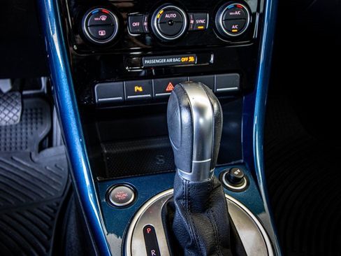 Used 2019 Volkswagen Beetle 2.0T SE image 30