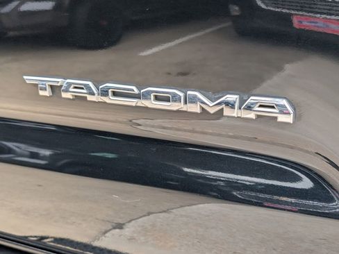 Used 2022 Toyota Tacoma Limited AWD/4WD image 33