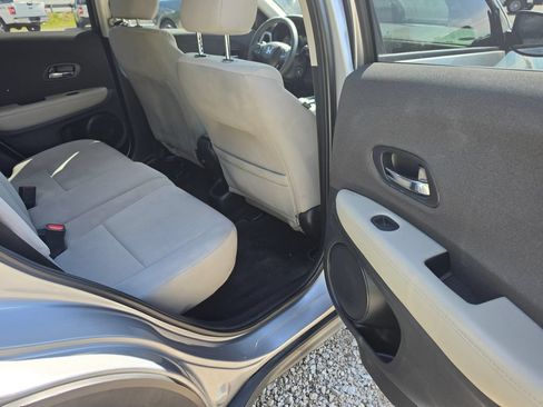 Used 2019 Honda HR-V LX image 15