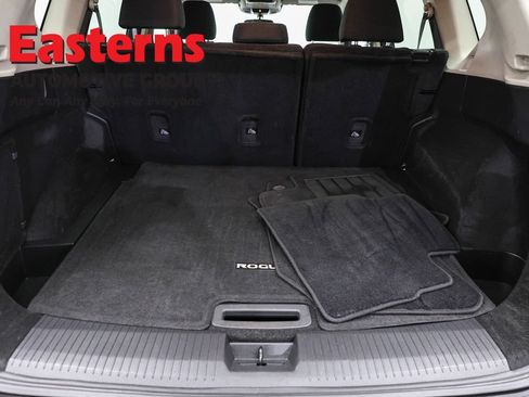 Used 2023 Nissan Rogue S AWD/4WD image 9