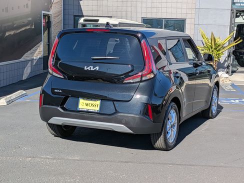 Used 2024 Kia Soul LX w/ Option Group 015 image 8