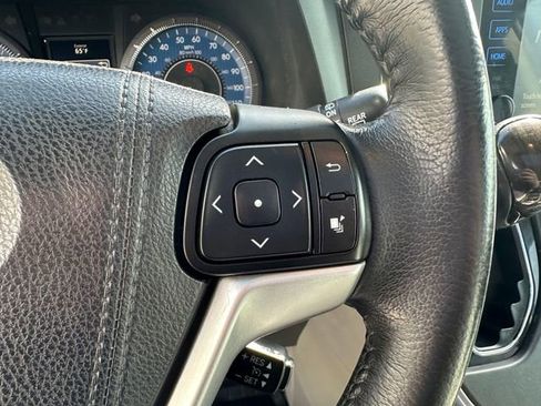 Used 2017 Toyota Sienna XLE w/ XLE Navigation Package AWD/4WD image 11
