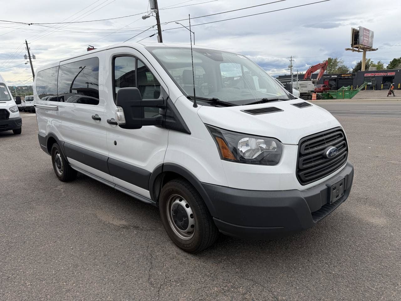 Used 2018 Ford Transit 150 XL RWD image 2