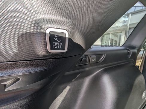 Used 2024 Jeep Grand Cherokee Limited image 41