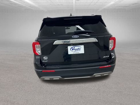 Used 2022 Ford Explorer XLT w/ Equipment Group 202A image 11