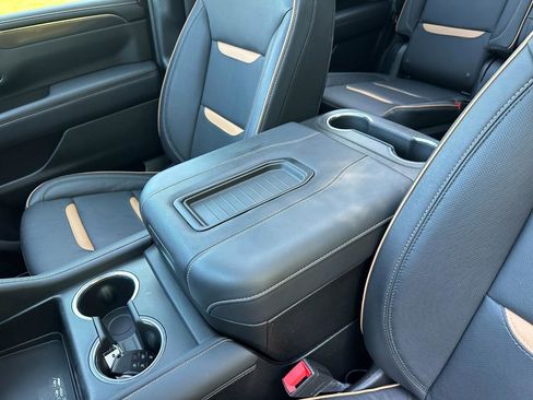 Used 2024 GMC Yukon AT4 w/ Technology Package AWD/4WD image 62