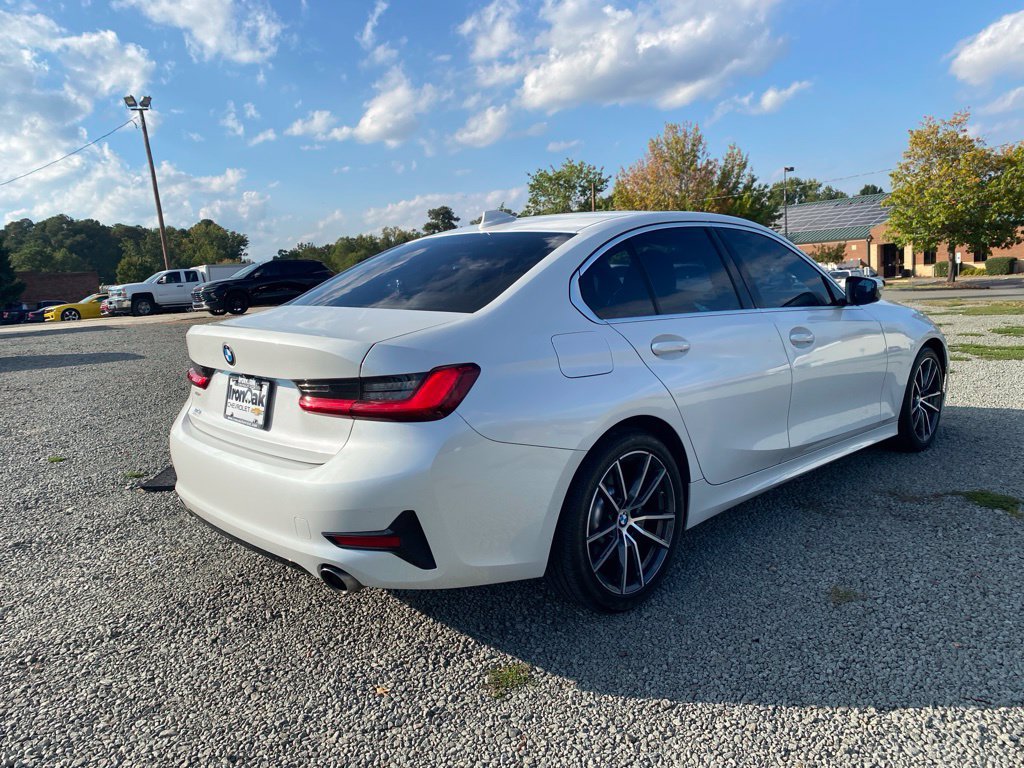 Used 2019 BMW 330i Sedan RWD image 3