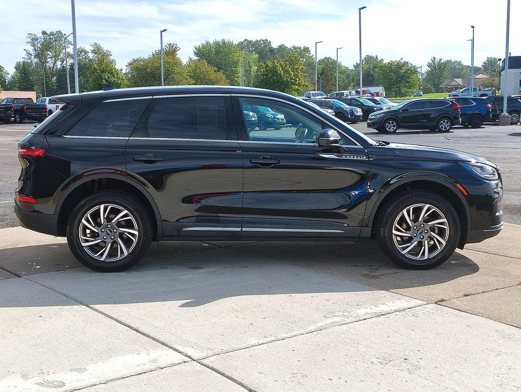 Used 2023 Lincoln Corsair AWD w/ Equipment Group 101A image 15