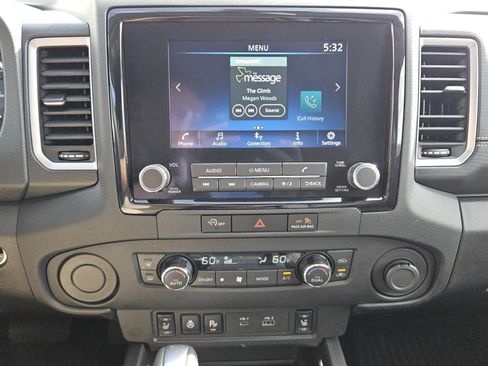 Used 2024 Nissan Frontier SV w/ SV Convenience Package RWD image 8