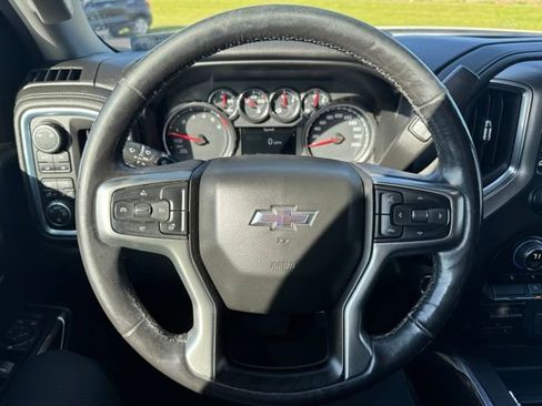 Used 2019 Chevrolet Silverado 1500 LT Trail Boss AWD/4WD image 16