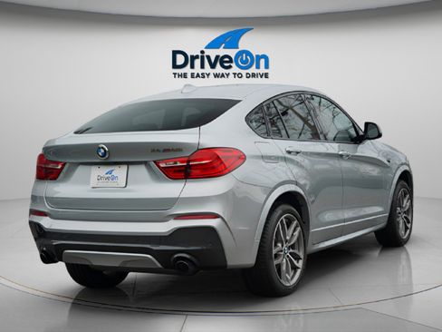 Used 2018 BMW X4 M40i image 10