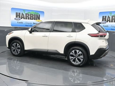 Used 2023 Nissan Rogue SV FWD image 3