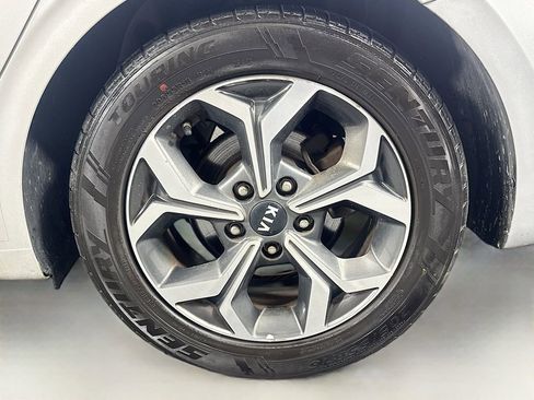 Used 2019 Kia Forte LXS image 30