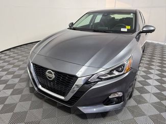 Used 2019 Nissan Altima 2.5 Platinum video 2