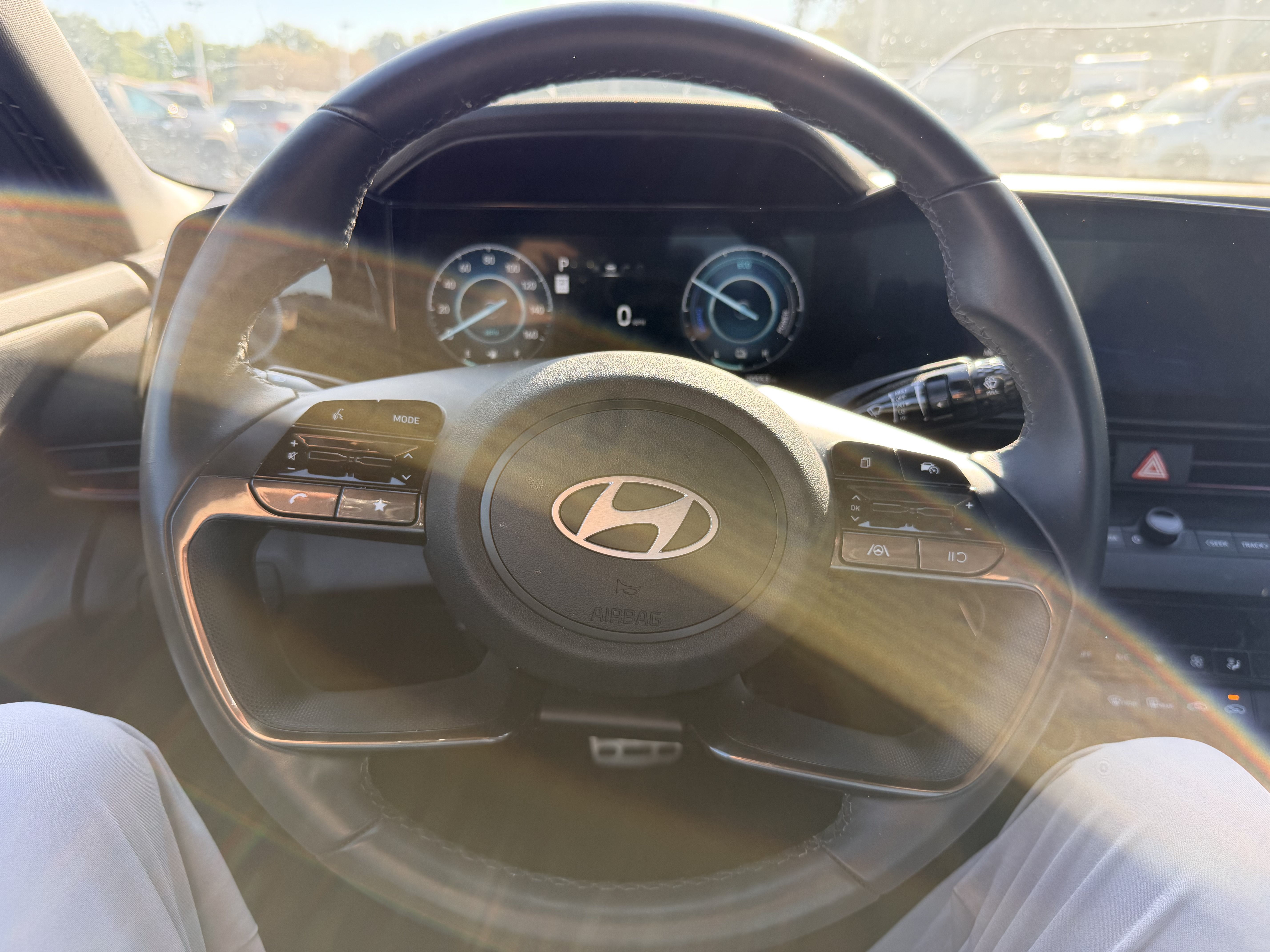 Used 2025 Hyundai Elantra SEL FWD image 15