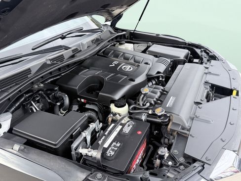 Used 2021 Nissan Armada SV w/ SV Appearance Package image 17