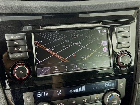 Certified 2019 Nissan Rogue SV w/ Premium Package image 16