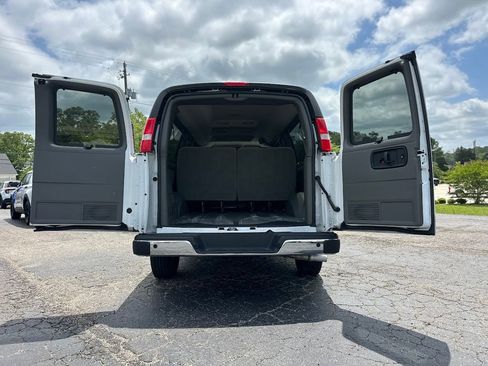 Used 2024 Chevrolet Express 3500 LT w/ LT Preferred Equipment Group RWD image 15