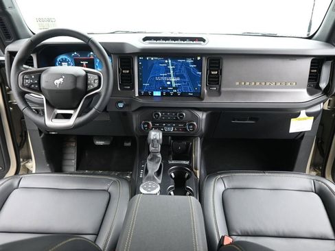 New 2026 Ford Bronco Badlands image 21