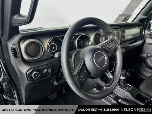 Used 2021 Jeep Wrangler Sport AWD/4WD image 9