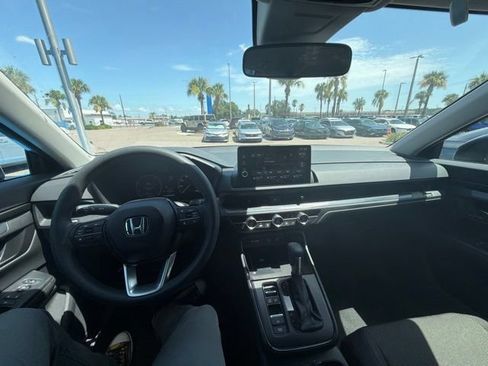 Used 2026 Honda CR-V LX image 25