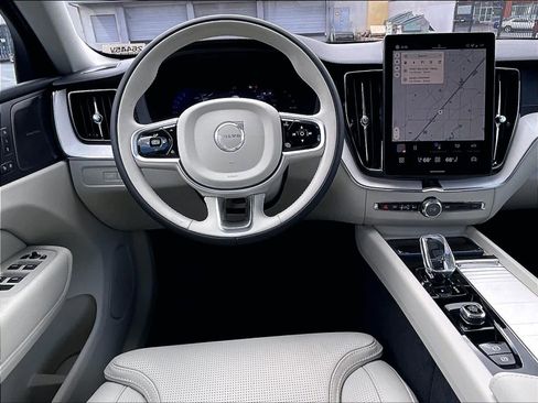 New 2026 Volvo XC60 T8 Ultra w/ Climate Package AWD/4WD image 15
