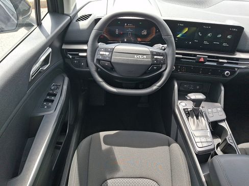 New 2026 Kia Sportage LX w/ LX Convenience Package AWD/4WD image 7
