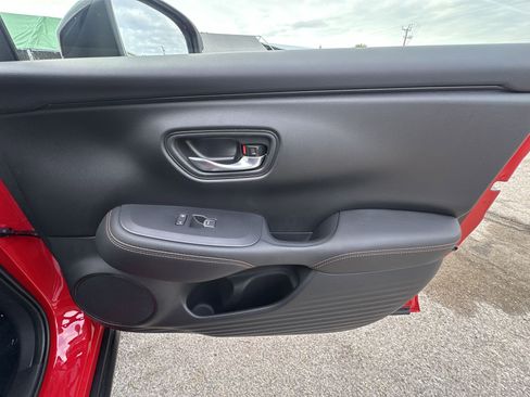 Used 2025 Honda HR-V Sport image 31