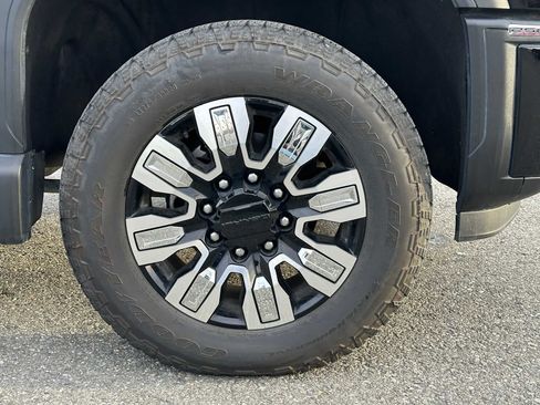 Used 2024 GMC Sierra 2500 Denali w/ Denali Reserve Package image 9