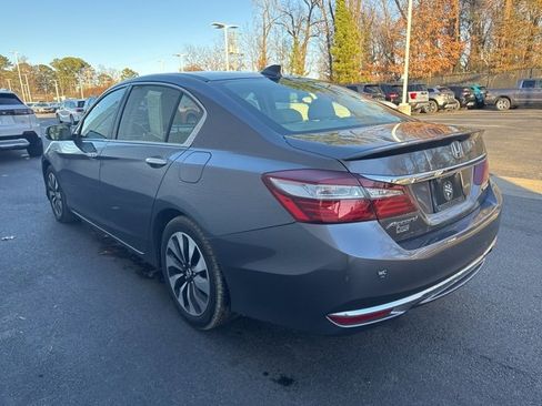 Used 2017 Honda Accord EX-L image 2