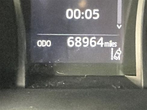 Used 2018 Toyota Camry SE image 27