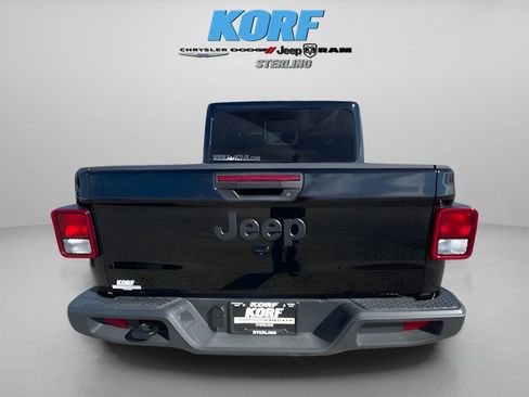 New 2025 Jeep Gladiator Sport image 5